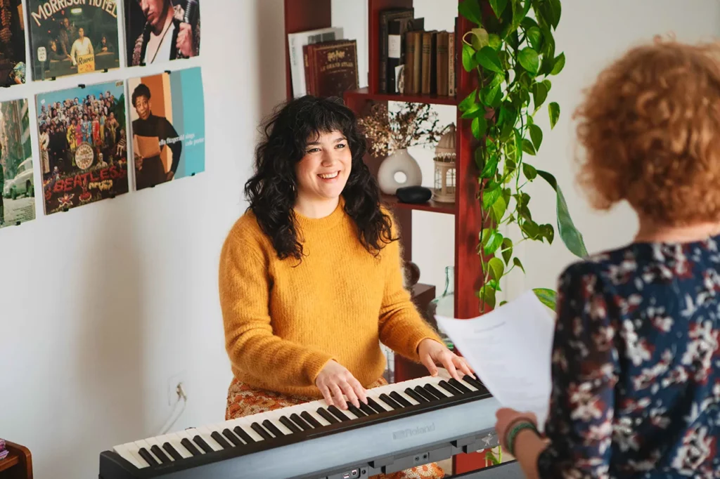Roxane au piano